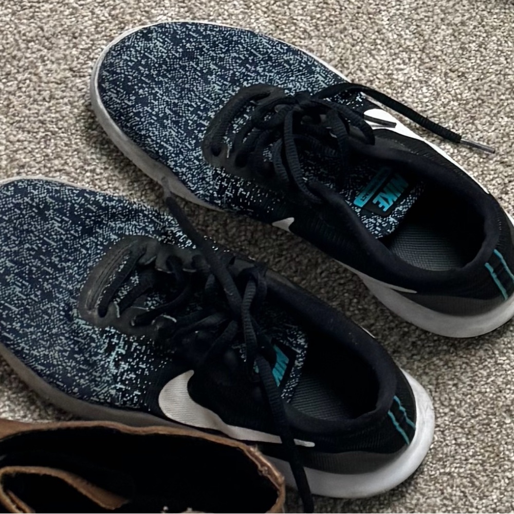 Nike blue and black athletic shoes good worn condition